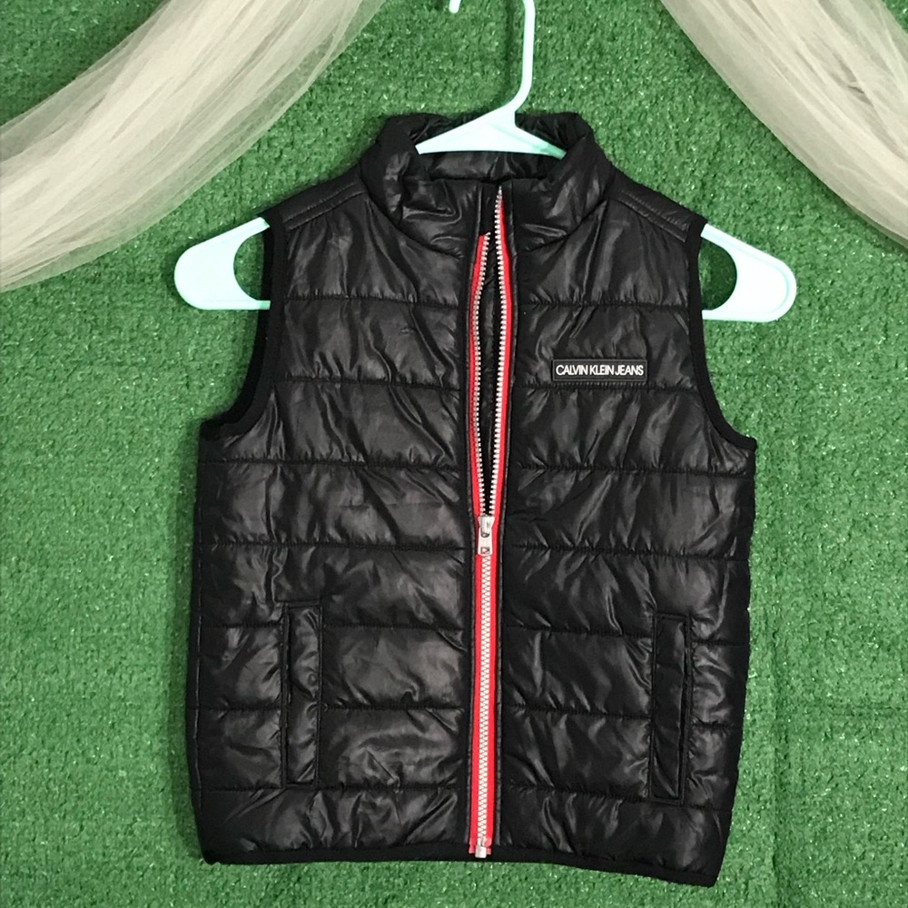 Black Calvin Klein puffer vest w/ red lining, unisex, size 5, 100% polyester